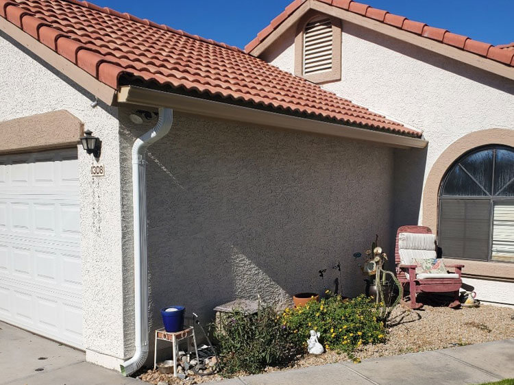 Book an appointment for Gilbert residential gutters in AZ near 85142