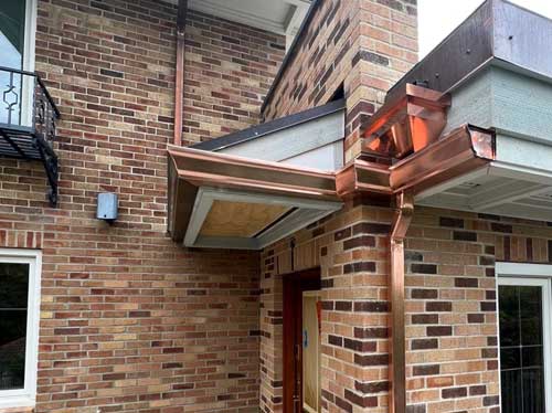 Quality Lake Hills commercial box gutters in WA near 98005
