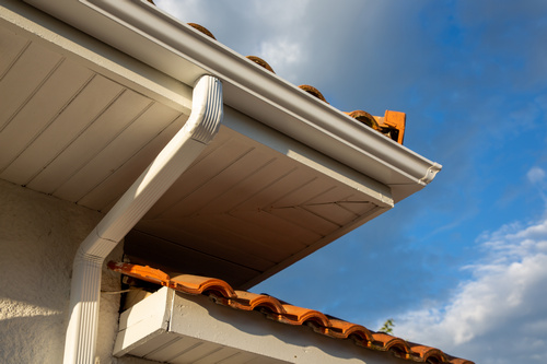 Expert Lakewood gutter services in WA near 98499