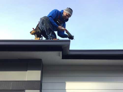 Schedule an appt for Mirrormont residential gutters in WA near 98038