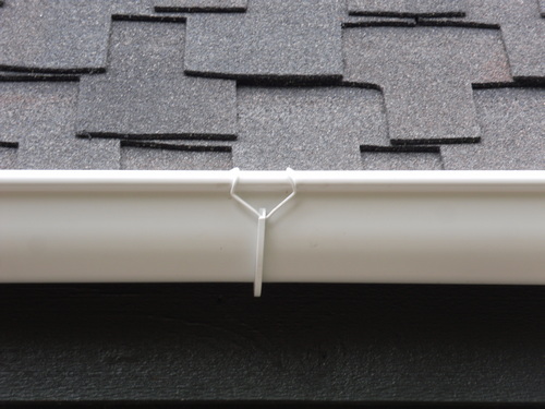 Get new North Lynnwood home gutters in WA near 98087