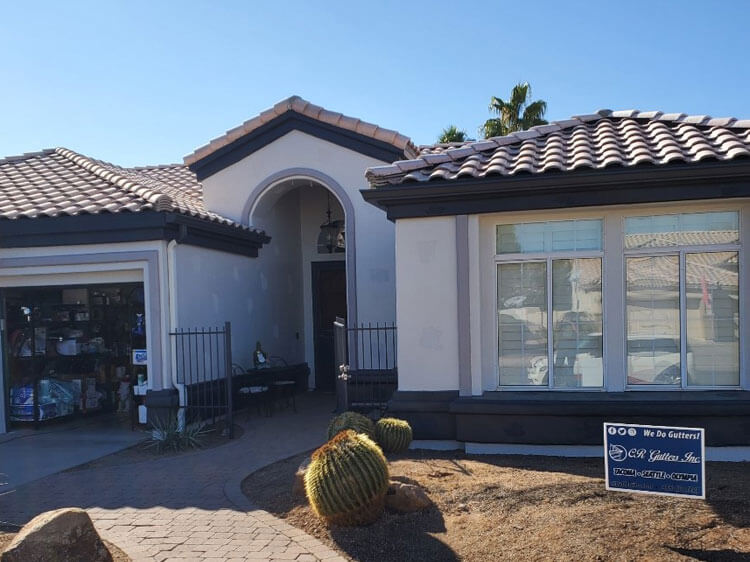 Paradise Valley seamless gutter installation by our professionals in AZ near 95253