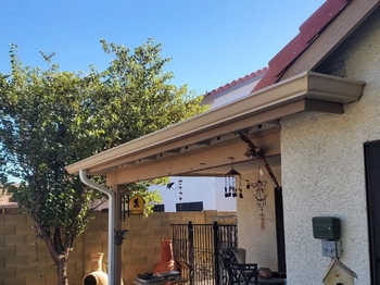 Upgrade your Paradise Valley seamless gutters today in AZ near 95253