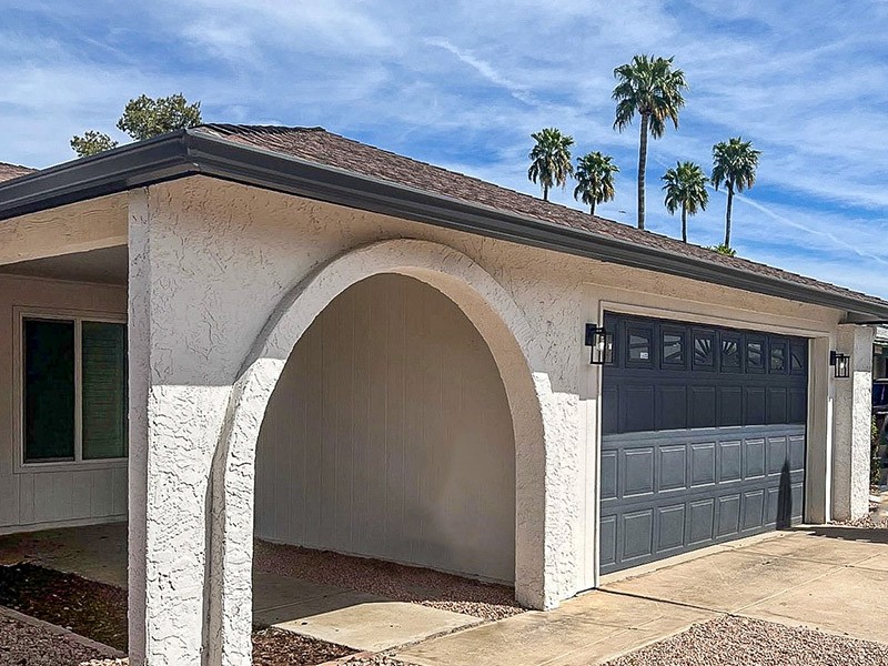 Chandler Heat Loosens Older Gutter
